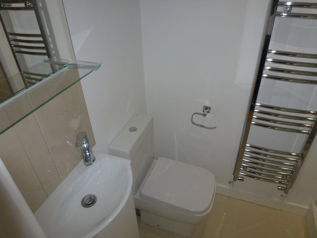 Bedroom4 Ensuite