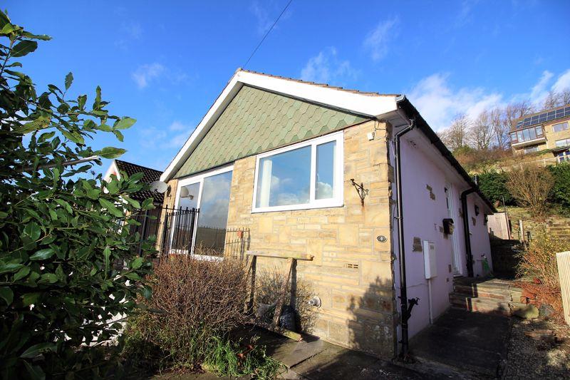 Springwood Drive, Halifax 2 bed detached bungalow £165,000