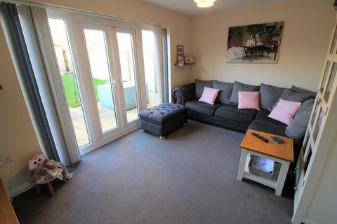 3 bedroom semi-detached house for sale, Meadow View, Lundwood, Barnsley, South Yorkshire, S71 5FR