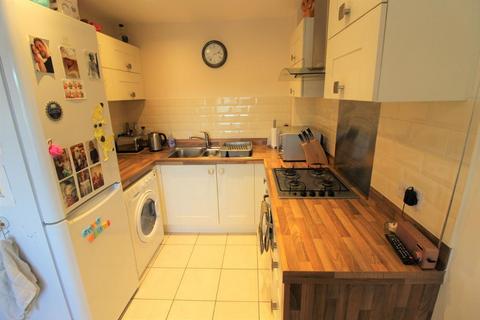 3 bedroom semi-detached house for sale, Meadow View, Lundwood, Barnsley, South Yorkshire, S71 5FR