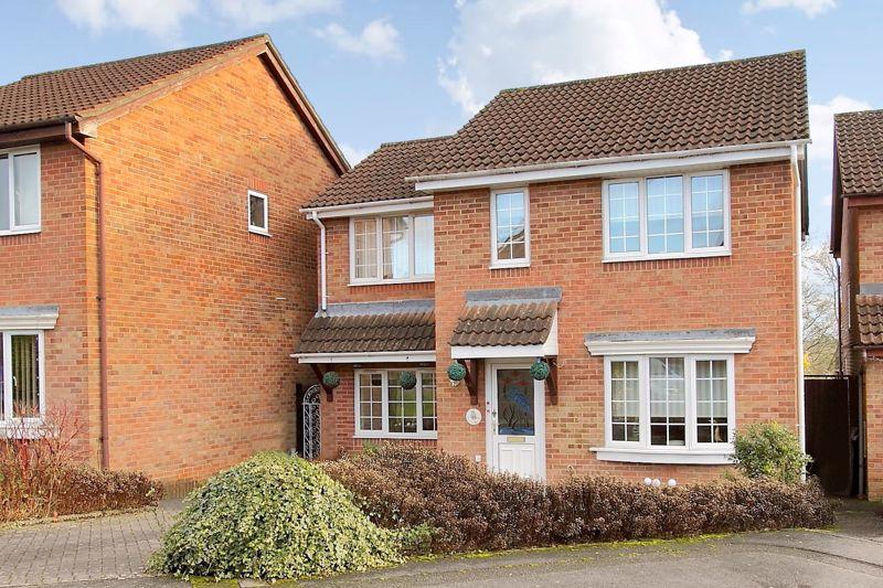 Linton Drive, Andover 4 bed detached house £300,000