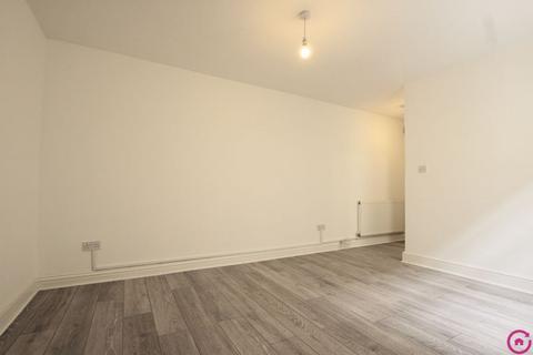 Studio to rent, London Road, Gloucester GL1