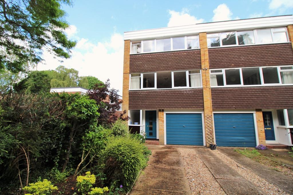Park Meadow, Old Hatfield, AL9 3 bed townhouse £1,350 pcm (£312 pw)