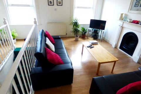 3 bedroom flat to rent, High Road Leytonstone, Leytonstone E11