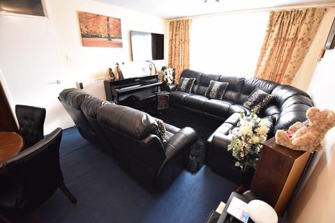2 bedroom flat for sale - Havelock Rise, Luton