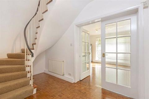 4 bedroom terraced house to rent, Loudoun Road, St John's Wood, London, NW8