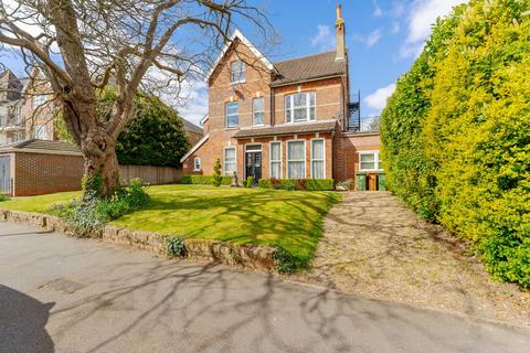 undefined, Stanley Road, Sutton