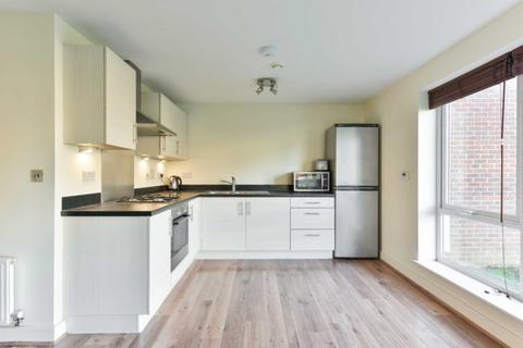 2 bedroom flat to rent, Dalmeny Way, Epsom