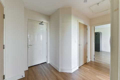 2 bedroom apartment to rent, Dalmeny Way, Epsom