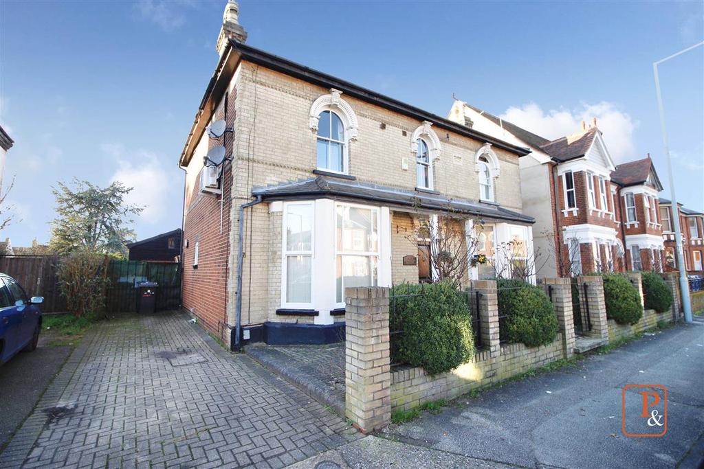 Hatfield Road, Ipswich, Suffolk 4 bed detached house £400,000