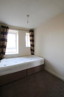 2 bedroom flat to rent - Arklay Street