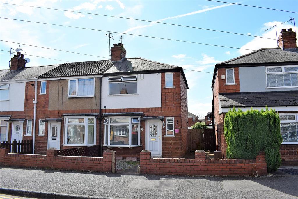 Louis Drive, Hull 2 bed end of terrace house £94,000