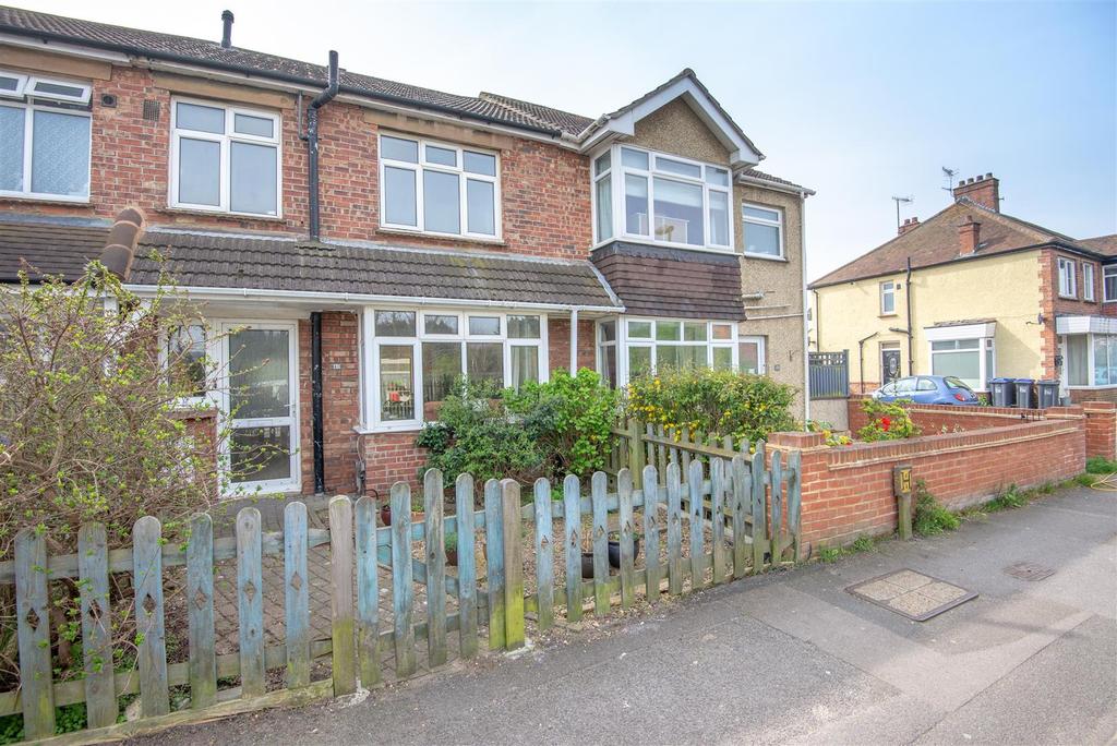 Freshbrook Road, Lancing 3 bed terraced house £270,000