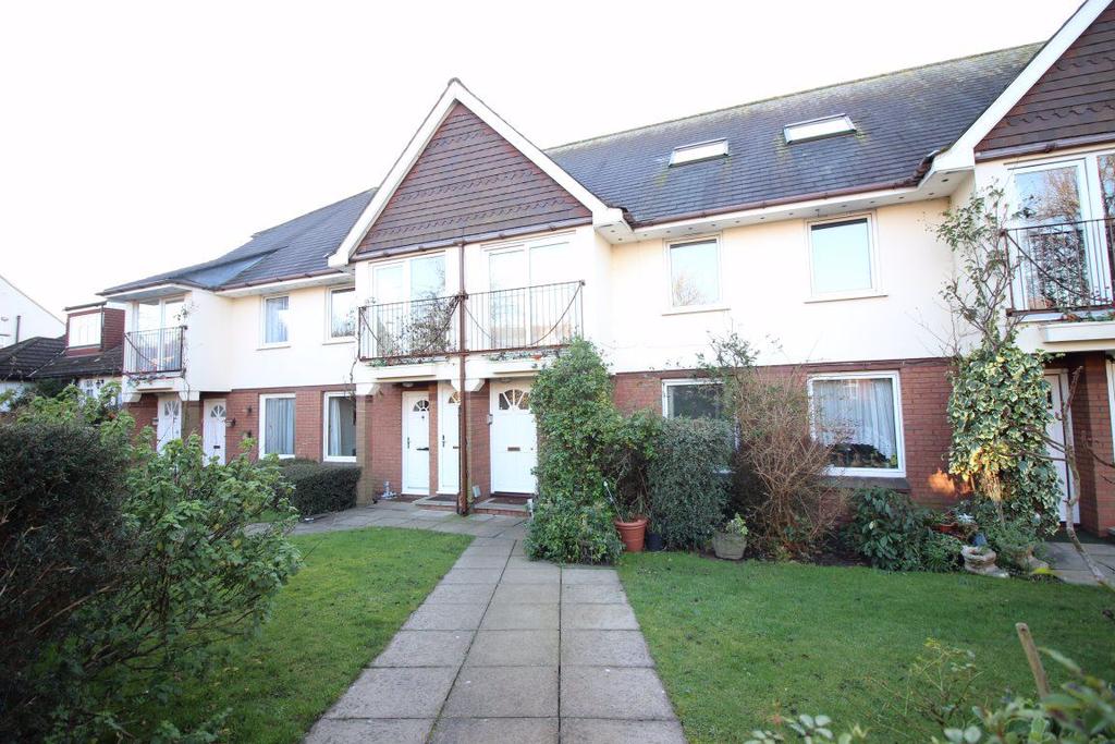 Chiltern Avenue, Bushey 2 bed £1,250 pcm (£288 pw)