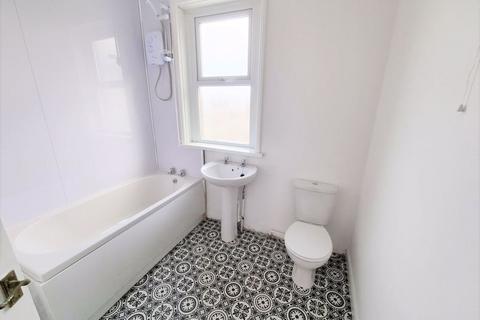 1 bedroom apartment to rent, Princes Avenue, Caerphilly CF83