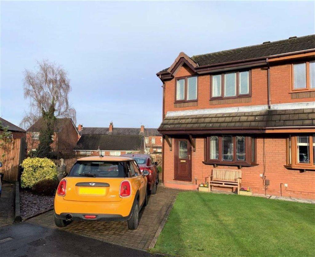 Chillingham Drive, Leigh, Lancashire 3 bed semidetached house £175,000