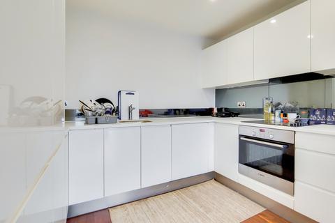 2 bedroom flat for sale, Cornmill House, 4 Wharf Street, London, SE8