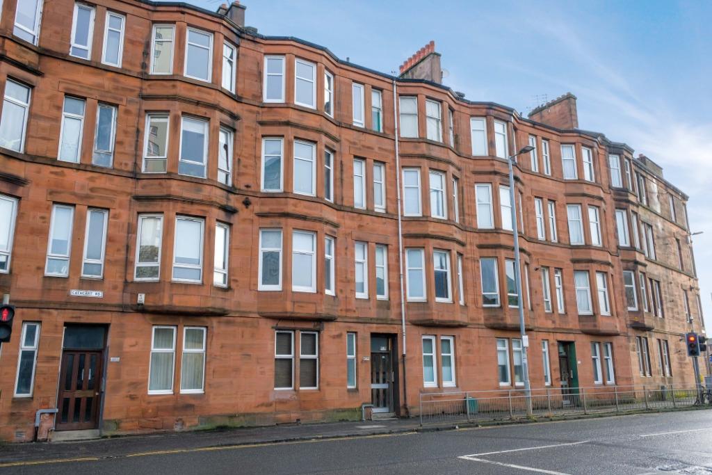 Cathcart Road, Flat 0/2, Cathcart, Glasgow, G42 9HF 1 bed flat £65,000