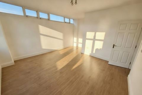 1 bedroom flat to rent, Parkview Mansions, New Road, Southampton, SO14