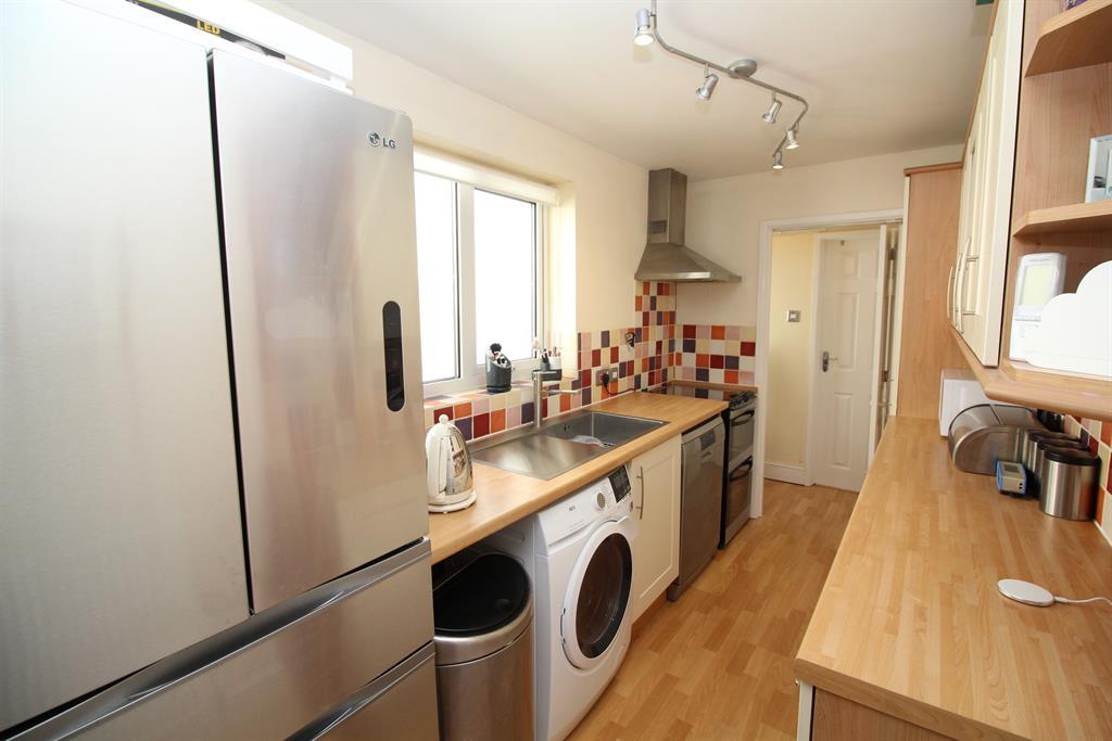 downend road, fishponds, bristol, bs16 5aw 2 bed terraced