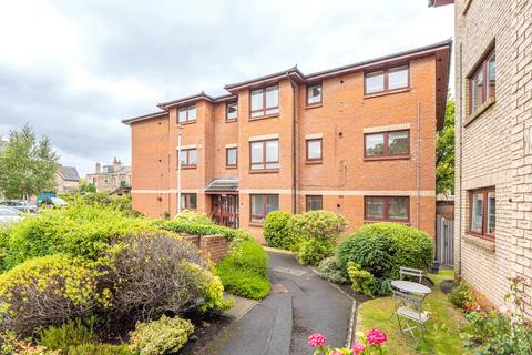 3 bedroom apartment to rent, Caithness Place, Edinburgh, Midlothian