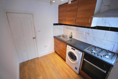 2 bedroom flat to rent, BRIDGEWATER ROAD, WEMBLEY, MIDDLESEX, HA0 1AS