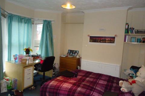 4 bedroom house to rent, Llanishen Street, Heath, Cardiff