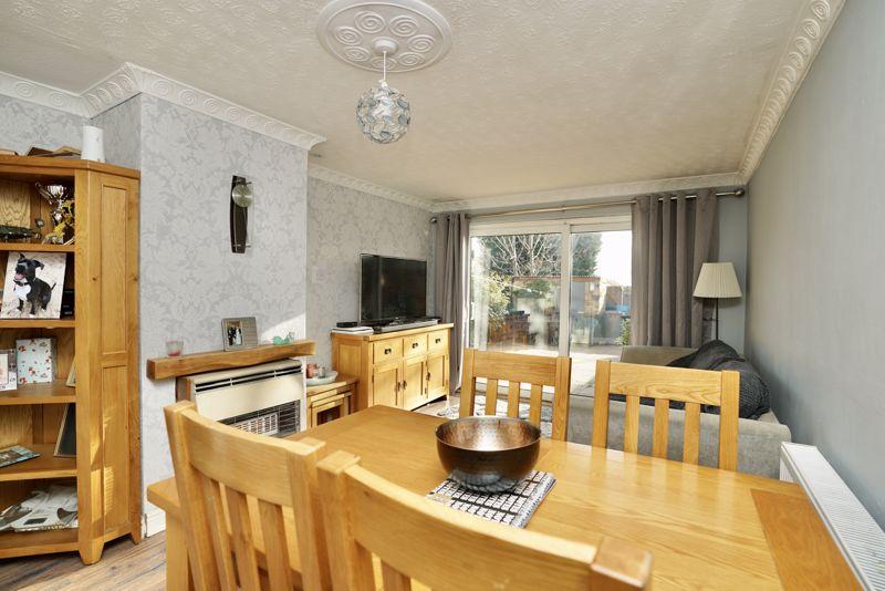 Nene Road, Huntingdon, Cambridgeshire. 2 bed end of terrace house £