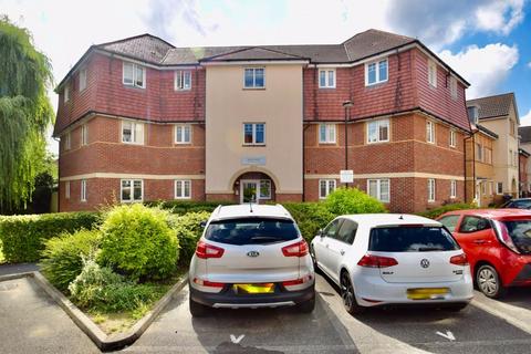 2 bedroom flat to rent, 25 Schoolgate Drive, London SM4