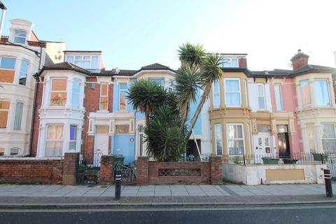 85 Cottage Grove Southsea Hampshire 6 Bed Terraced House 340 000