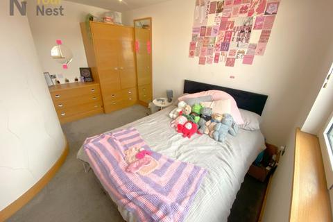 2 bedroom apartment to rent, Apartment 6 The Lounge Apartments, Headingley, LS6 3HU