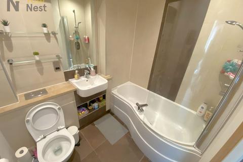 2 bedroom apartment to rent, Apartment 6 The Lounge Apartments, Headingley, LS6 3HU