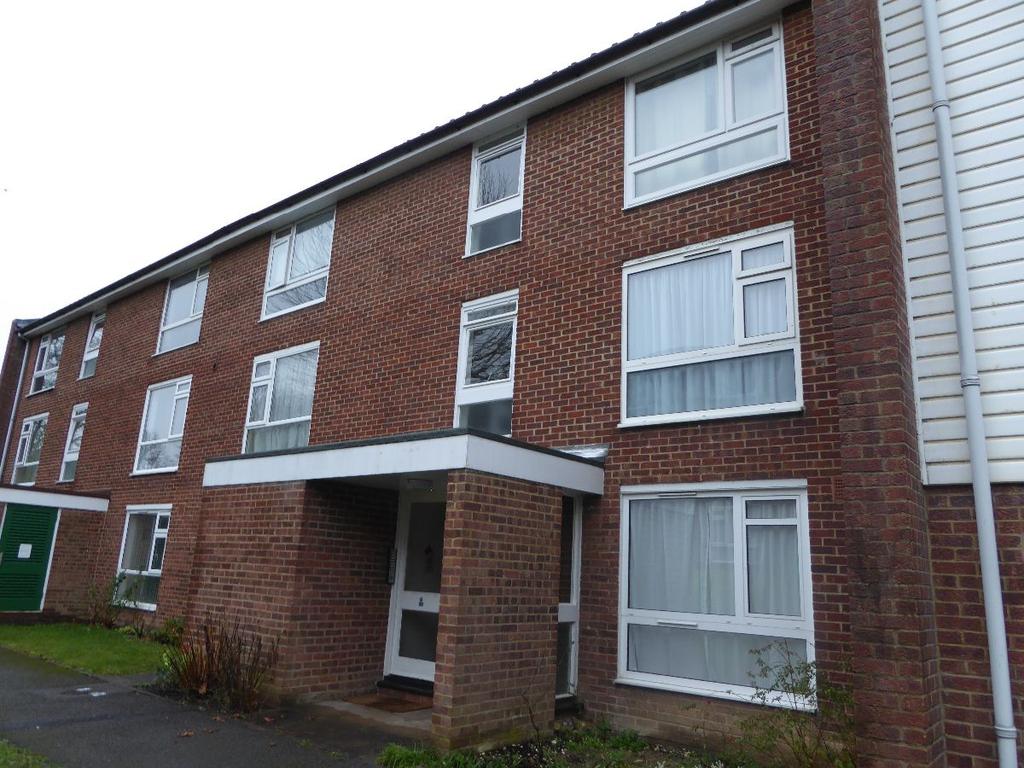 Holmbury Grove, Featherbed Lane, Croydon CR0 9AP 1 bed flat £215,000