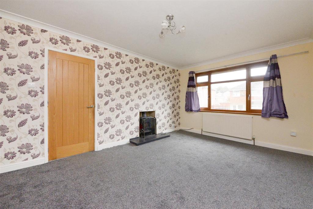 Cornfield Avenue, Oakes, Huddersfield 4 bed bungalow £180,000