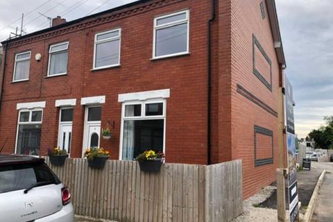 3 bedroom end of terrace house to rent, Kersal Avenue, Manchester
