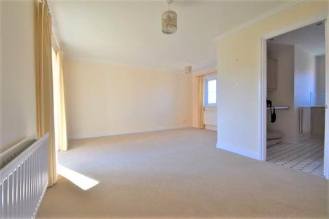 2 bedroom flat for sale, Madeira Way, Eastbourne BN23