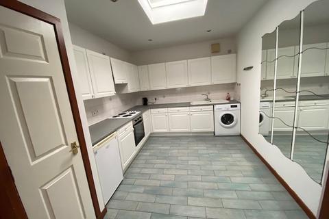 2 bedroom flat to rent, Trades Lane, Maryfield, Dundee, DD1