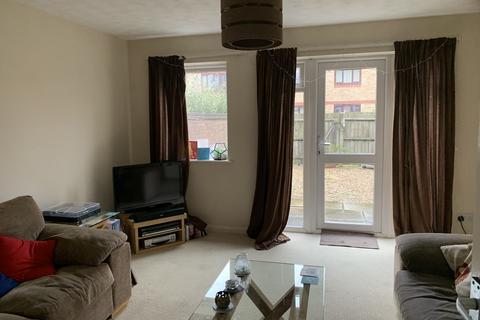 3 bedroom terraced house to rent, Broome Way, Oxfordshire OX16