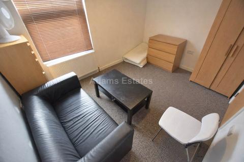 5 bedroom flat to rent, London Road, Reading, Berkshire RG1 3NY