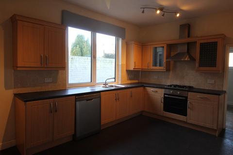 4 bedroom semi-detached house to rent, Crosby Street, Darlington, County Durham