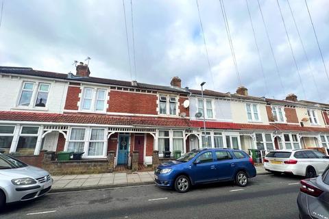 4 bedroom terraced house to rent, St. Augustine Road, Southsea