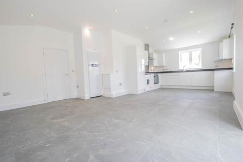 2 bedroom barn conversion to rent, Elbow Lane, Hertford SG13