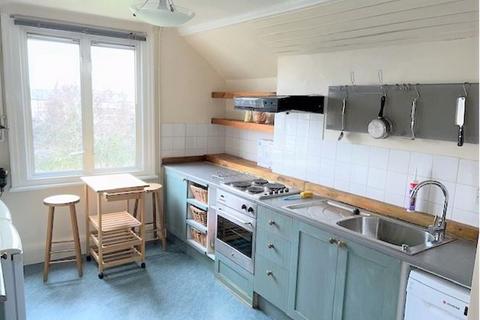 2 bedroom flat to rent, Broadhurst Gardens South Hamptead, London NW6