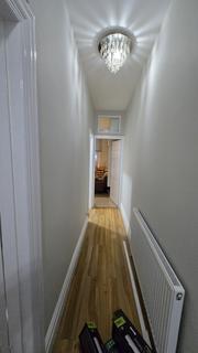 2 bedroom flat to rent, Amhurst Parade, Amhurst Park, Stamford Hill, Manor House,, N16