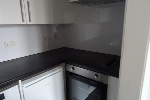 2 bedroom flat to rent, Albert Street, Stobswell, Dundee, DD4