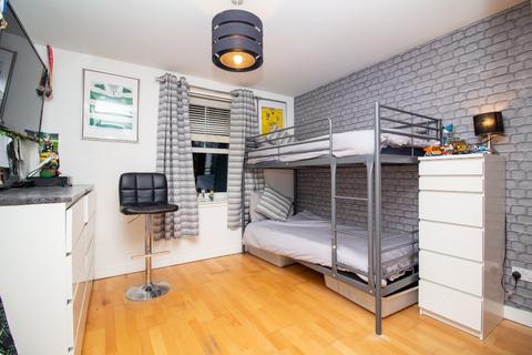 2 bedroom flat to rent, Cameron Toll Lade, Little France, Edinburgh, EH16