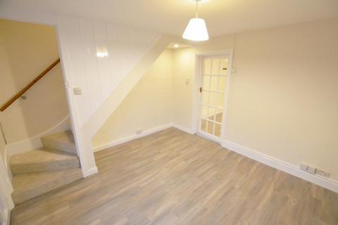 2 bedroom cottage to rent, Warwick Terrace, East Street, Olney, MK46