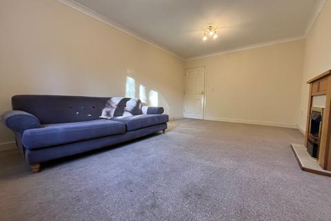 2 bedroom flat to rent, Yew Tree Lane, Solihull, West Midlands, B91