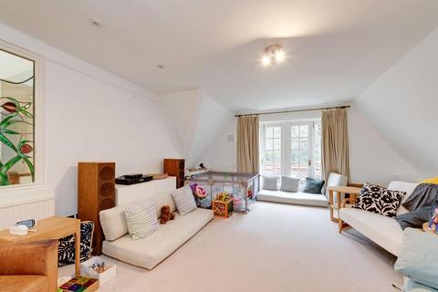 3 bedroom flat to rent, Redington Road, Hampstead, NW3