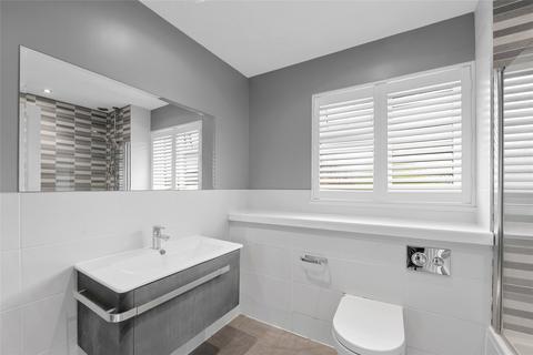 56 Padbrook, Oxted, RH8 0DZ